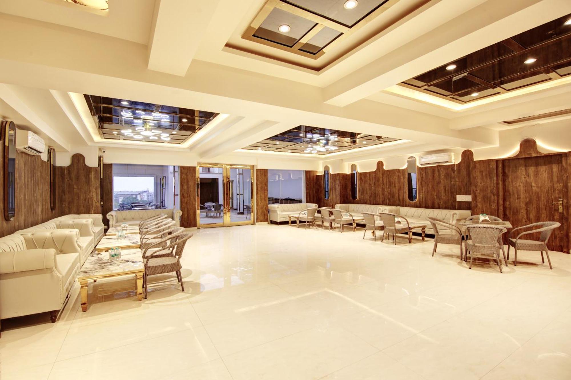 Marks Hotel & Banquet Noida Exterior foto